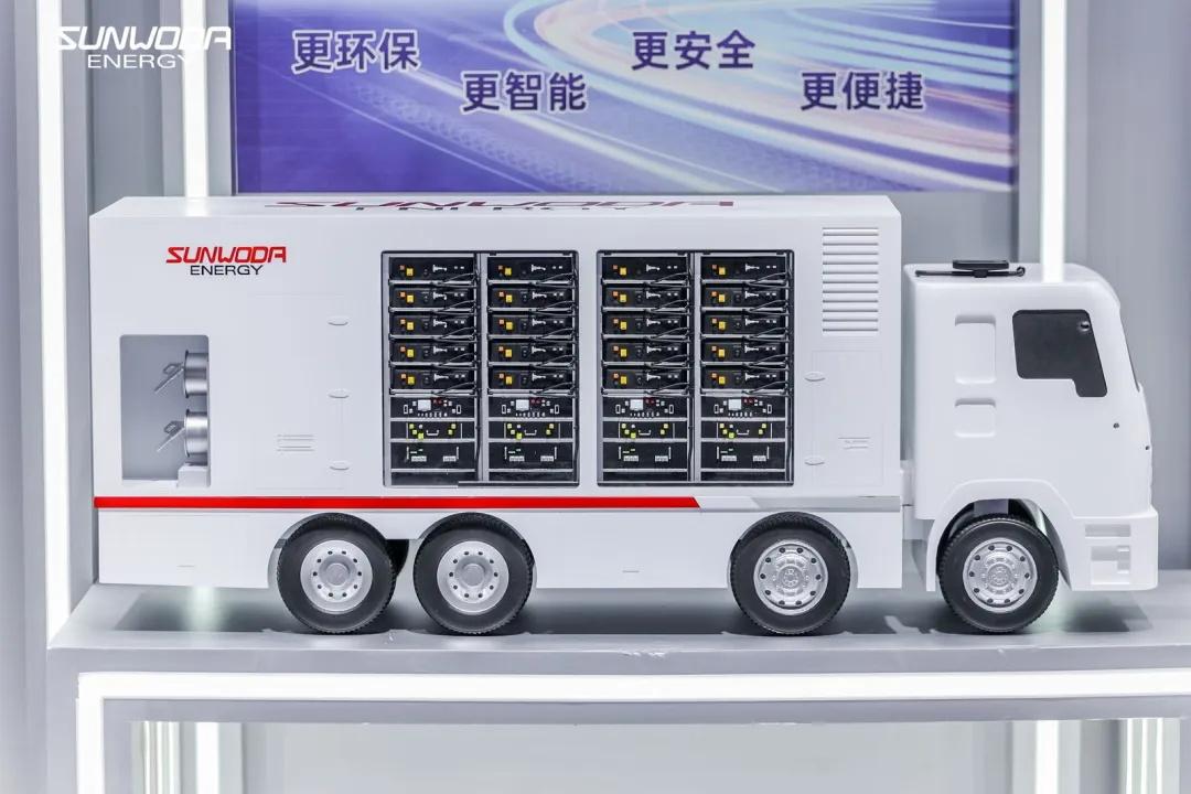 Sunwoda launches 10meter mobile energy storage vehicle with the world largest capacity