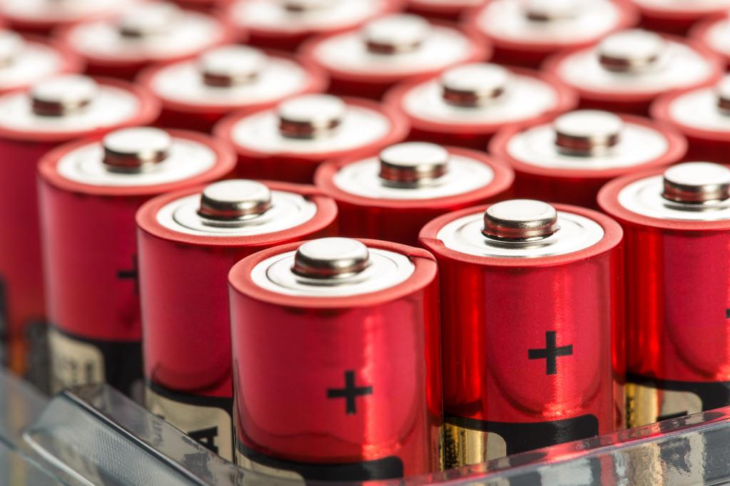 Understanding the Different Types of AA Batteries: Alkaline, Lithium, NiMH, and Ni-Zn